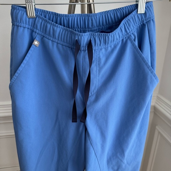 Figs Royal Blue Scrubs Joggers Size XS/S - Picture 3 of 5